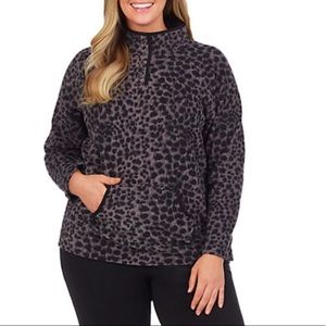 Cuddl Duds | Microfleece Leopard Top